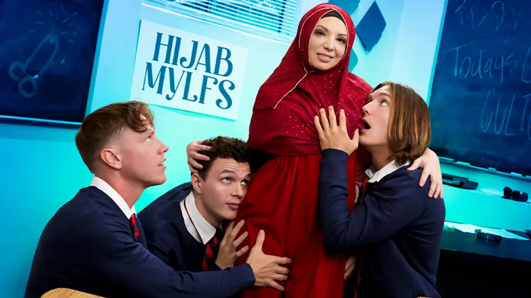 [Hijab Mylfs] It Takes a Real Woman to Please Three Cocks At Once - MYLF